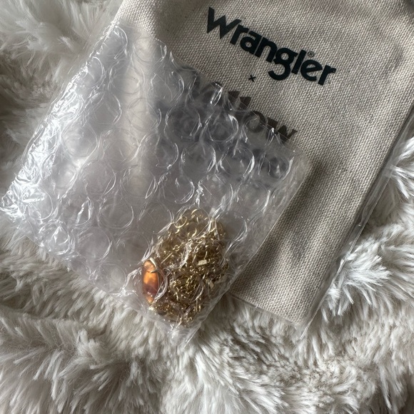 NWT Wrangler® x Yellow Rose by Kendra Scott Elisa Necklace - Picture 3 of 4